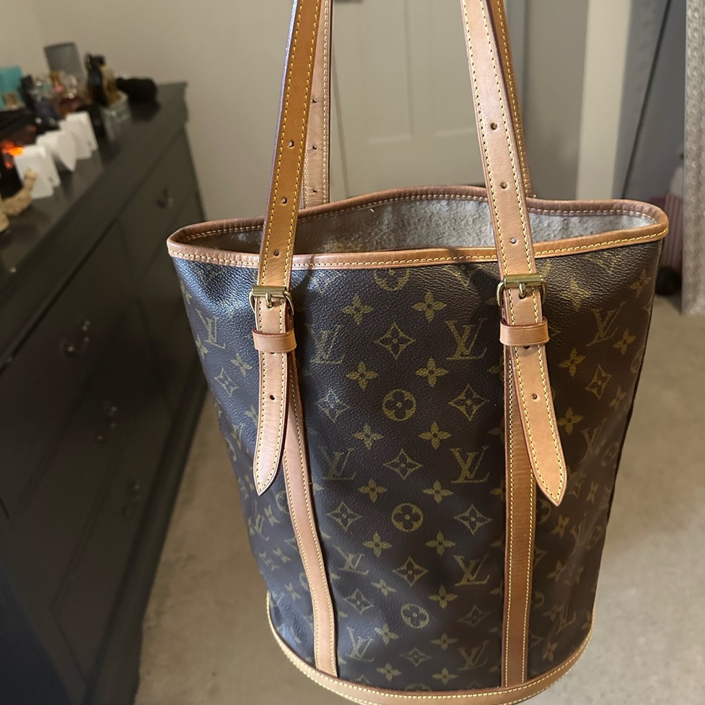 SOLD NOT FOR SALE. Louis Vuitton Bucket GM